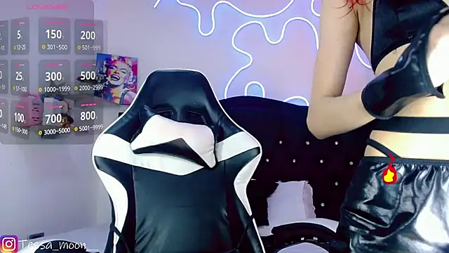 Tessa_Moon_'s cam snapshot