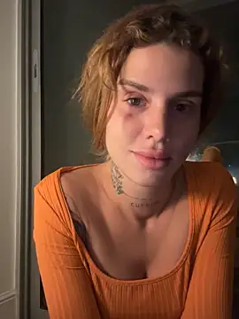 EmiliaCatalina's cam snapshot