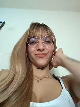 Dani-peggin's cam snapshot