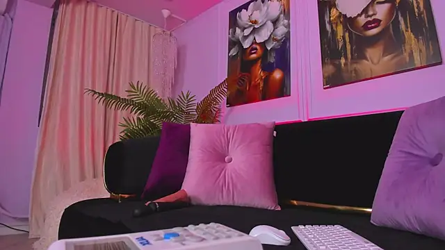 AmyRider's cam snapshot