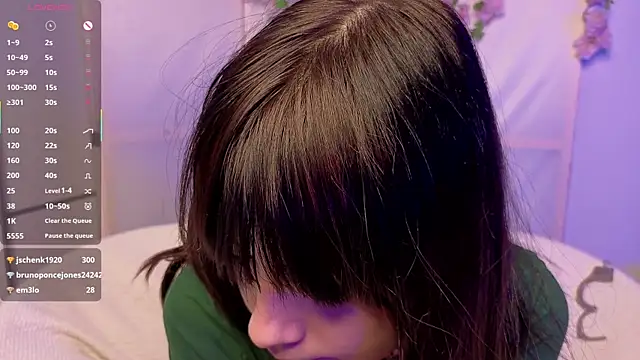 Honeey_Beee's cam snapshot