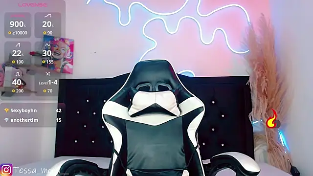 Tessa_Moon_'s cam snapshot