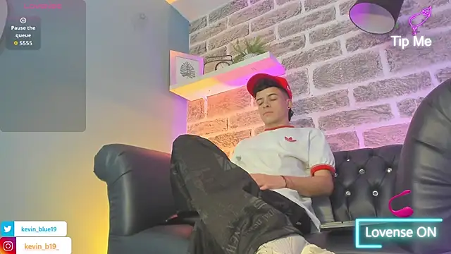 kevinn_blue1's cam snapshot