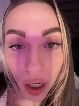 DallasAria's cam snapshot