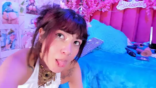 Alicebenett live sex cam