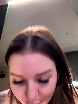 Alina_Vibe_Me live sex cam