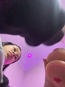 PaulaCruz01's cam snapshot