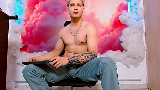 AlexPiersss's cam snapshot