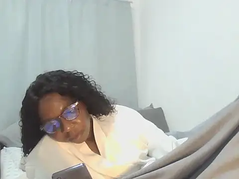 Sexxybella27's cam snapshot