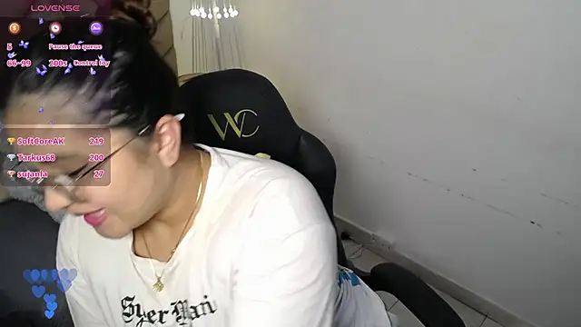 heluejamil live sex cam