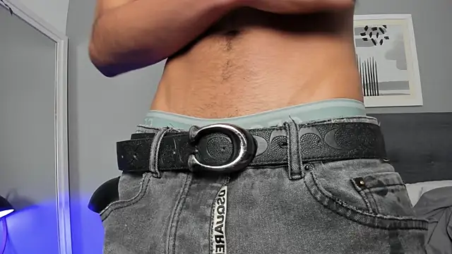 Tylerffoxx live sex cam