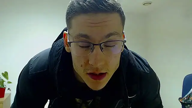 ZeinMiracles live sex cam