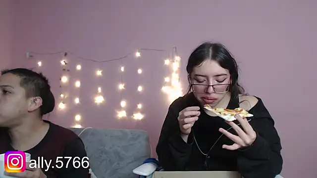 GoalXCouple live sex cam