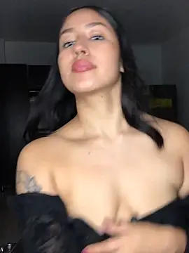 EmmaRossem live sex cam