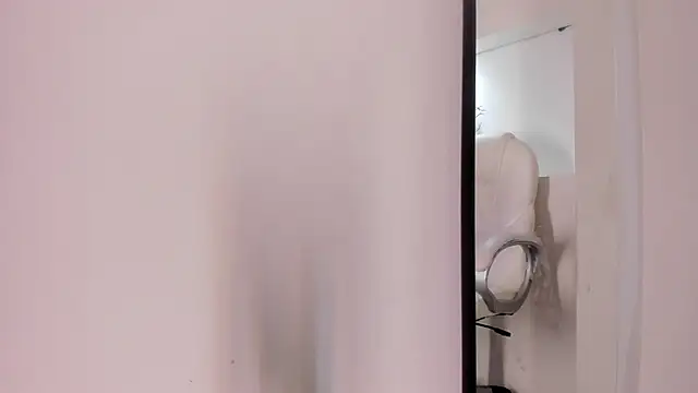 Hot_valerygh live sex cam