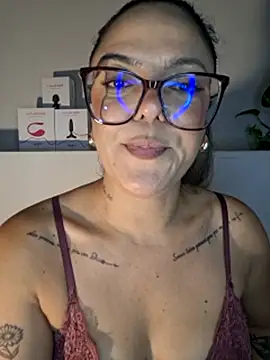 LiviaTavares_123's cam snapshot