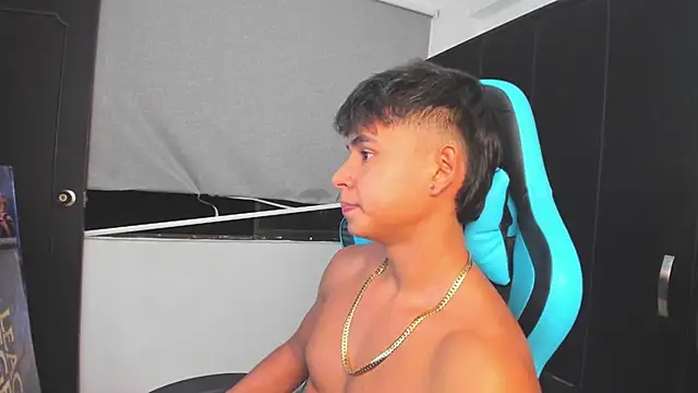 Bray_Kevin live sex cam