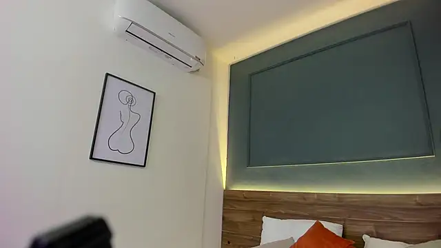 Mia_smith_x1's cam snapshot