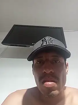 IsaXander743 live sex cam