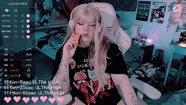 noori__hope's cam snapshot