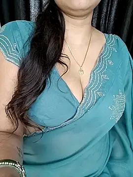 kaamuk_shweta live sex cam