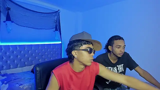 skinny_tatto01's cam snapshot