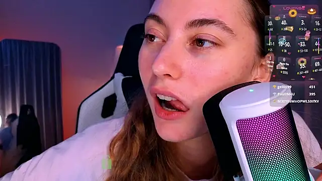 lady_curls's cam snapshot