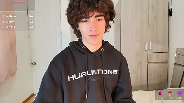 Nude_Boy18 live sex cam