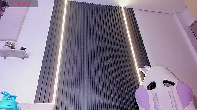 Gabrielaa_Miller_'s cam snapshot