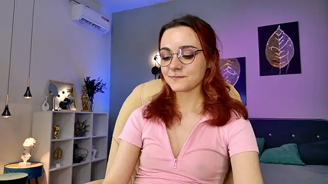 ElizabethMilller_'s cam snapshot