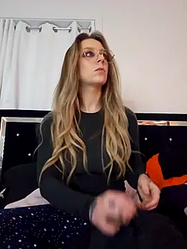 LilyOrion's cam snapshot