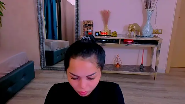 MichelleReys's cam snapshot