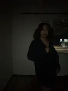 lauraltt live sex cam