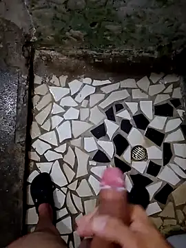 SALCEDO_041198's cam snapshot