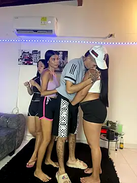 royalgirls_x live sex cam