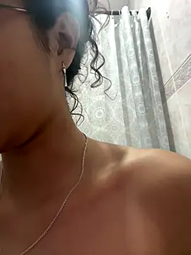 KaitlynLoveCam live sex cam