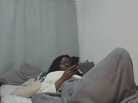 Sexxybella27's cam snapshot