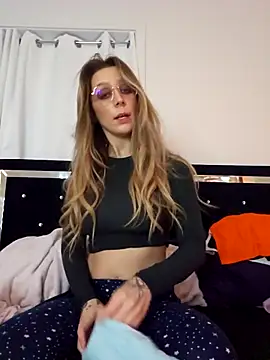 LilyOrion's cam snapshot