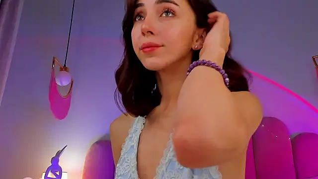 ElsaYoung's cam snapshot