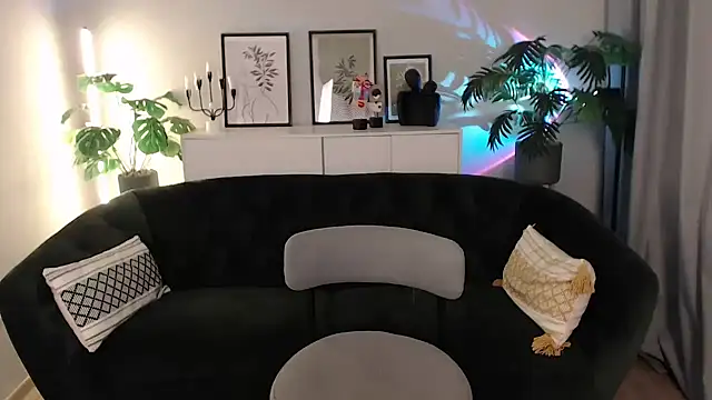 Natalee_Love's cam snapshot