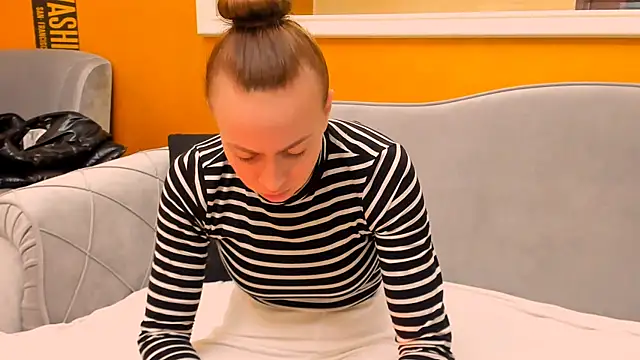 Roxee33's cam snapshot