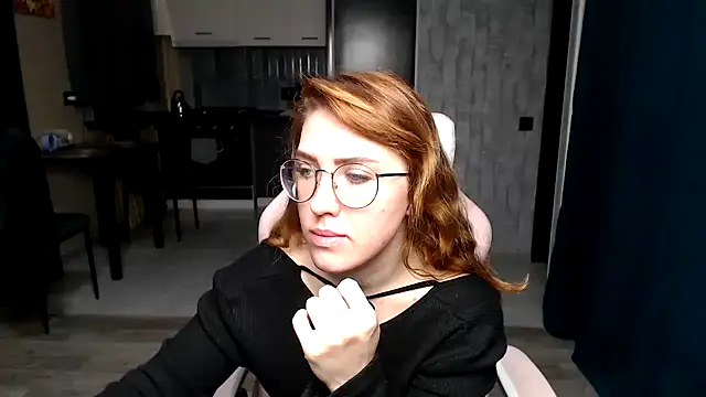 Reginasmilee's cam snapshot