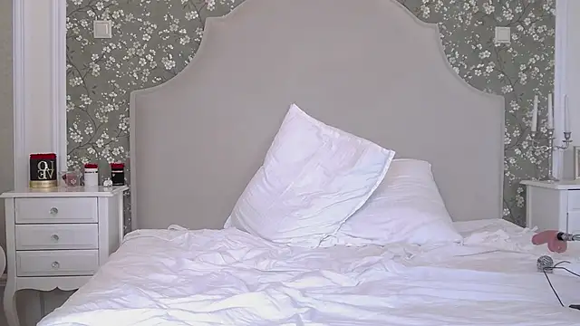 TesaQuinn's cam snapshot