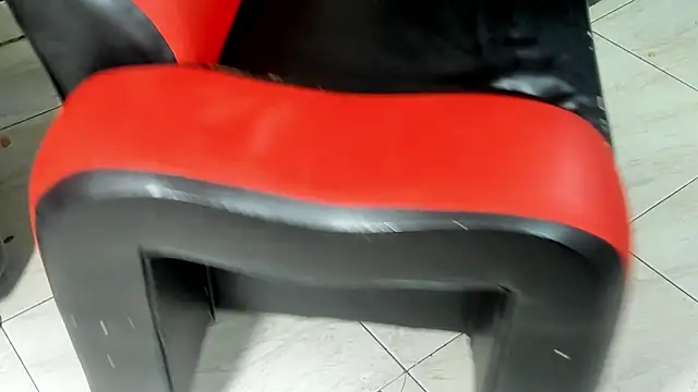 miacam-hot's cam snapshot