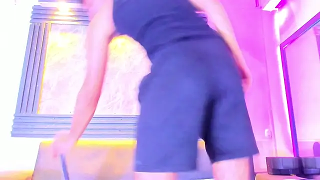 liam_genner_'s cam snapshot