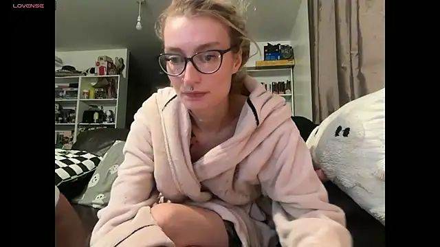 harleyblair's cam snapshot