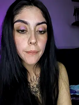 Mazikeen-- live sex cam