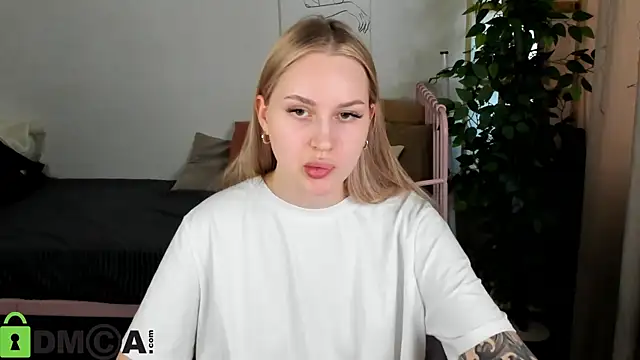 Carol__Cox's cam snapshot