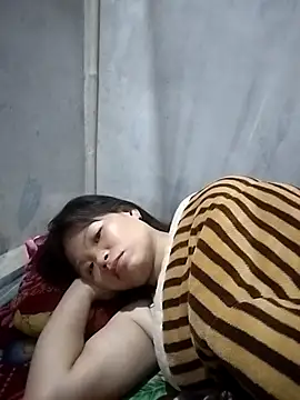 LinhNa999 live sex cam