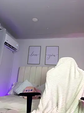 Cristall_Bunny live sex cam